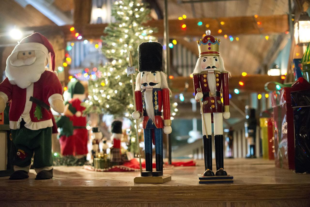 Santa'S Lodge Santa Claus Exteriör bild